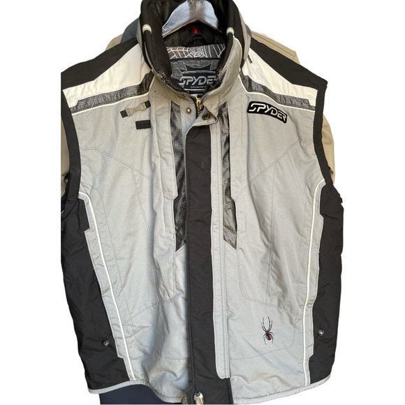Spyder outdoor winter vest size L in EUC - Picture 2 of 6